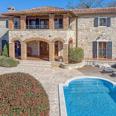 Holiday home Graziella