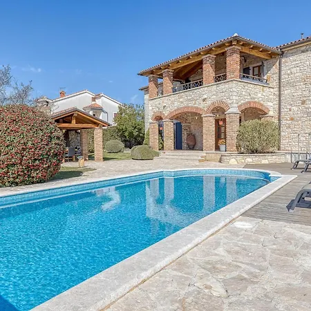 Holiday home Graziella *